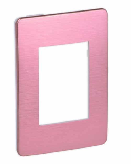 Placa de 3 módulos Venus Pink. Rosa Aluminio