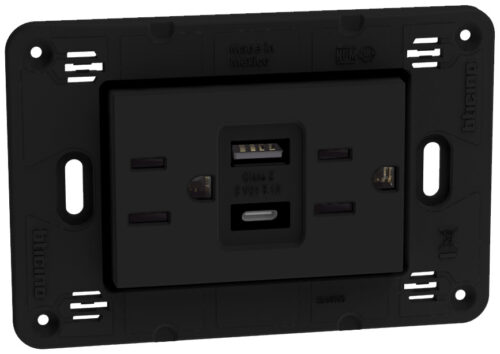 Tomacorriente Dúplex 2P+T con 2 cargadores USB Tipo A + C